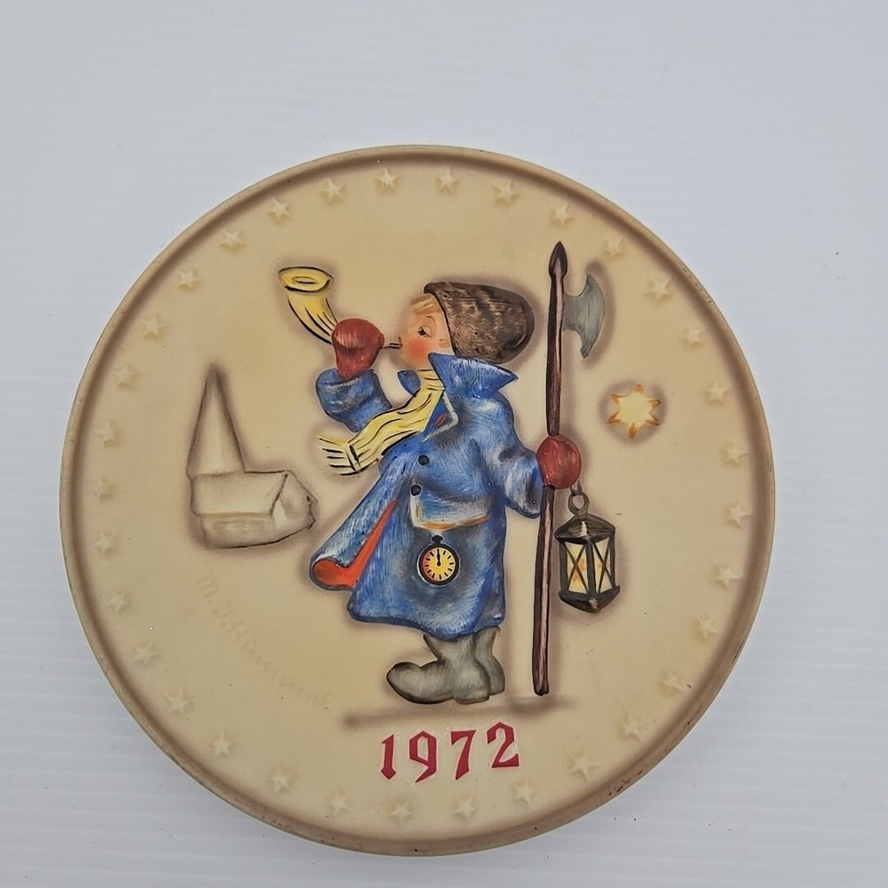1972 Hummel 2nd Annual Collector's Plate, Hand Painted